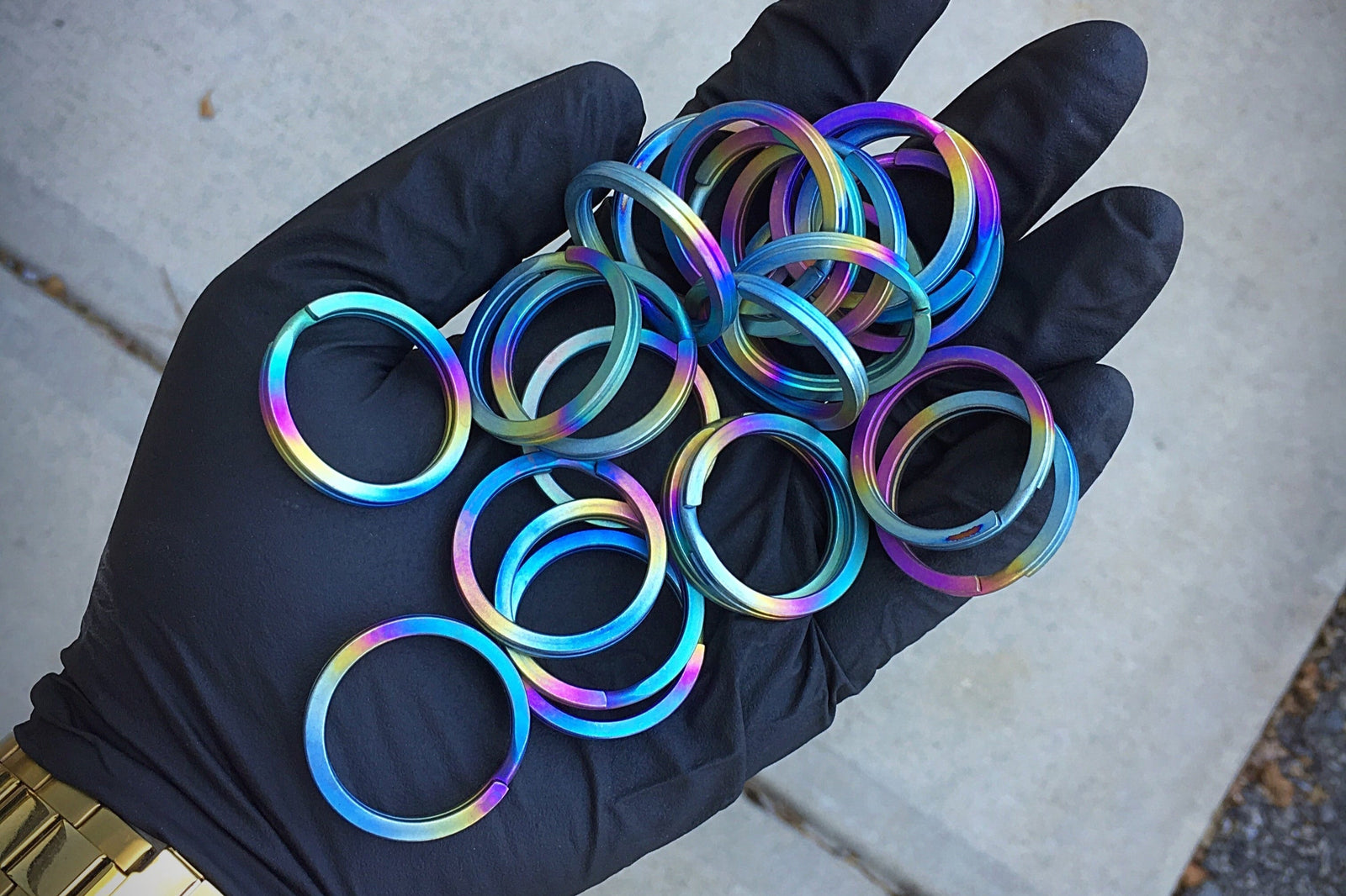 TITANIUM KEYRINGS<br><i>cltac collection</I>